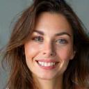 Ritratto di Elena R., una cliente soddisfatta